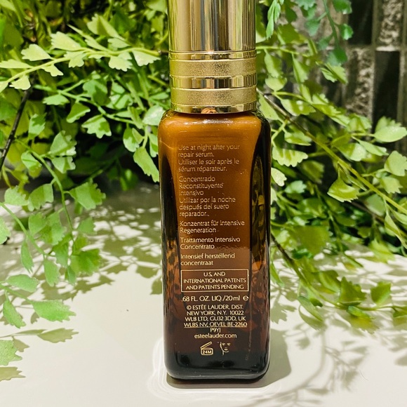 Estée Lauder Advance Night Repair - Picture 2 of 2